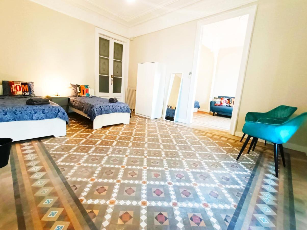 By Plaza Catalunya Rooms Барселона Екстер'єр фото